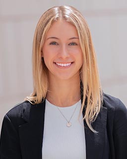 lindsay stone headshot